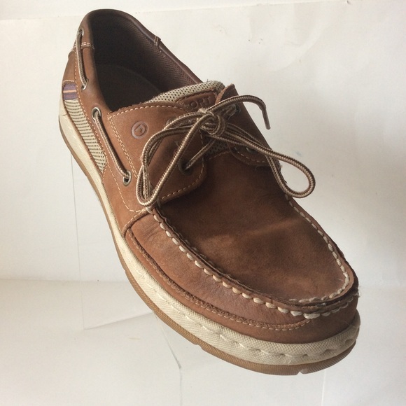 boat shoes with holes